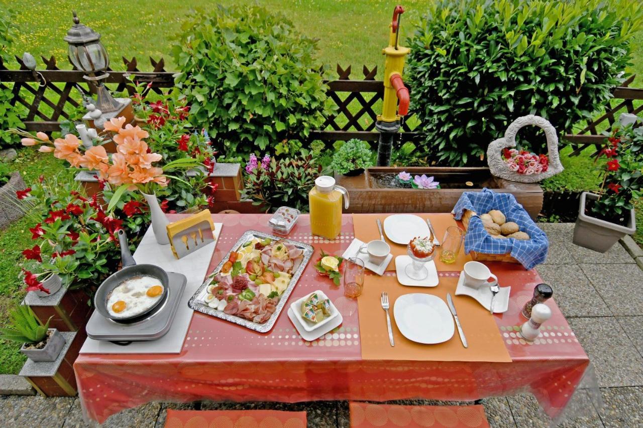 Ferien Bei Conny Apartment Nueziders Bagian luar foto