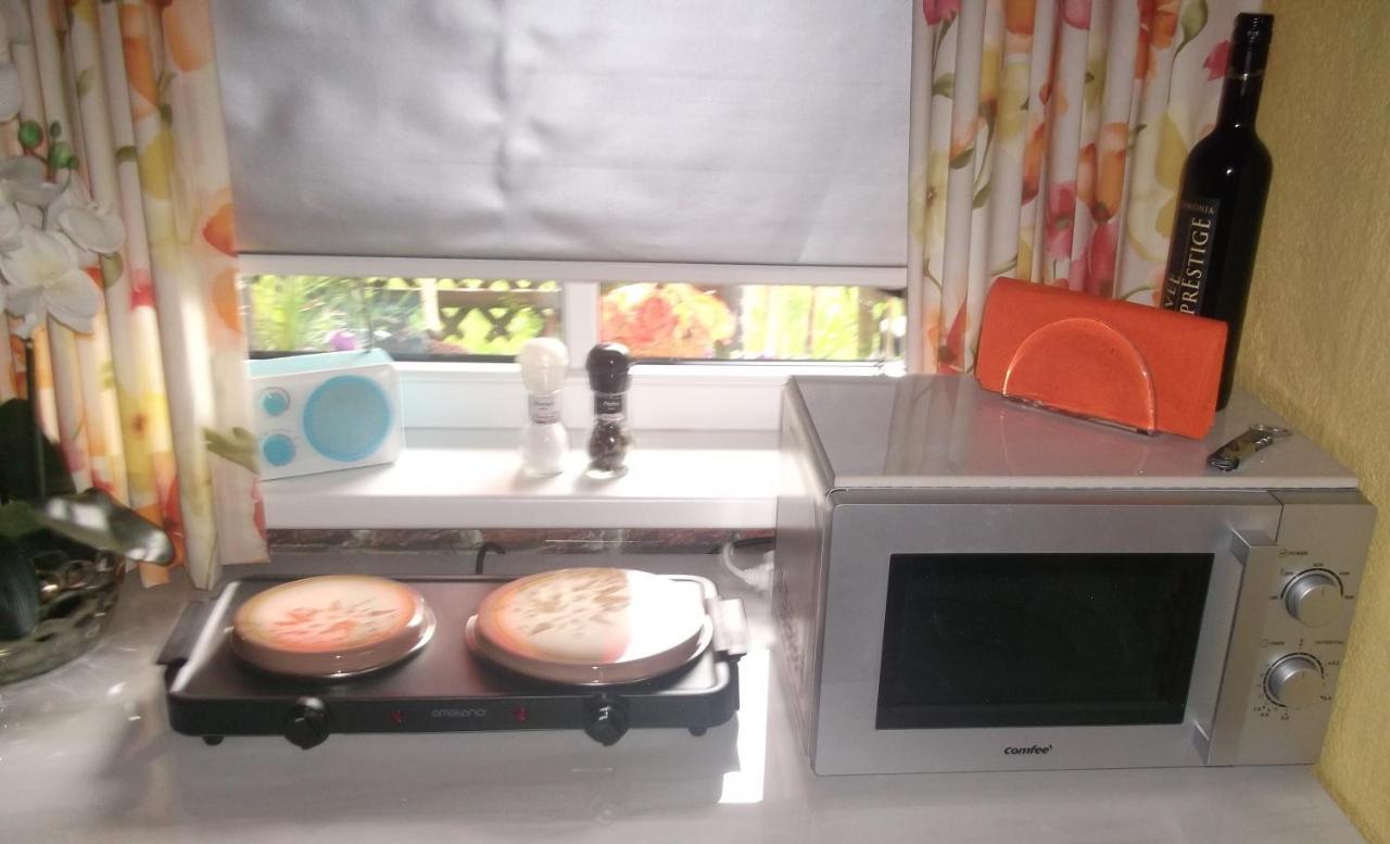 Ferien Bei Conny Apartment Nueziders Bagian luar foto
