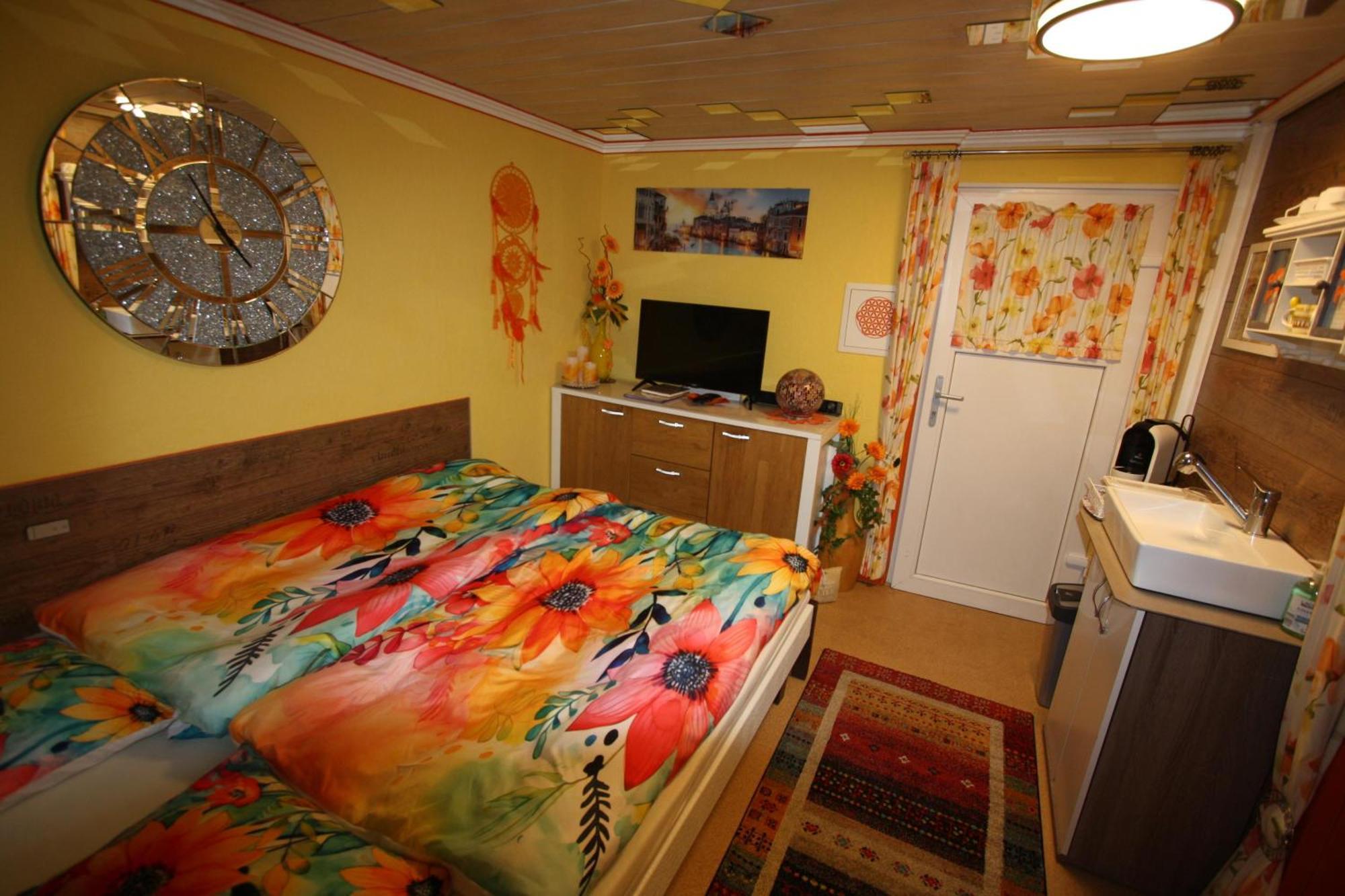 Ferien Bei Conny Apartment Nueziders Bagian luar foto
